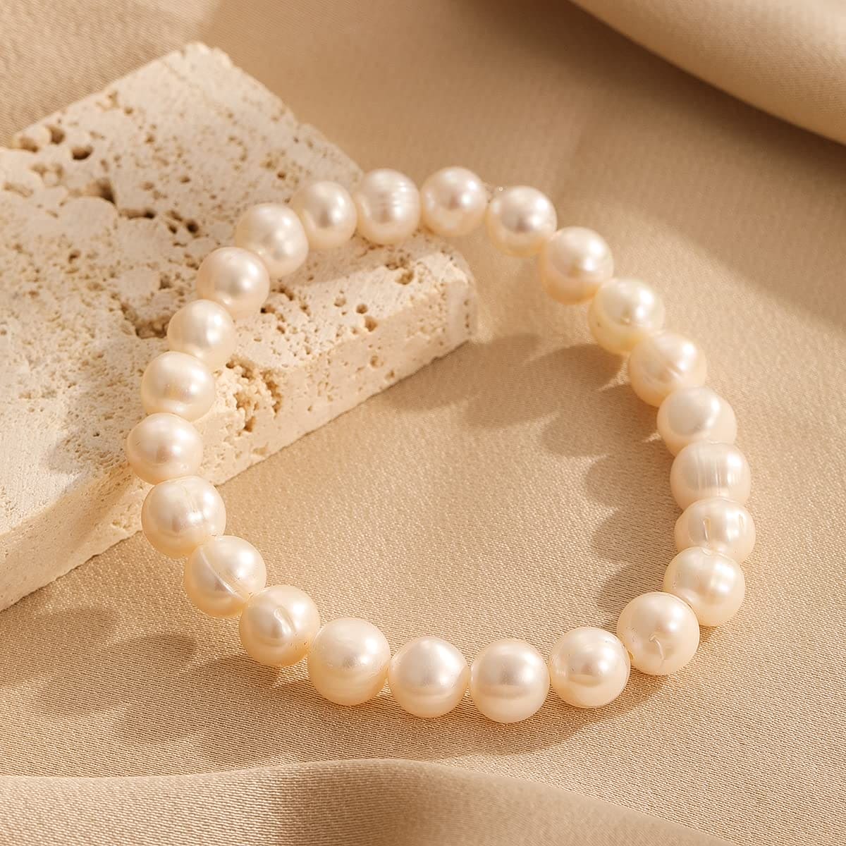 White Freshwater Pearl Bracelet